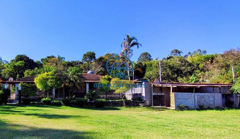 Chácara, 3 quartos, 2200 m² - Foto 1